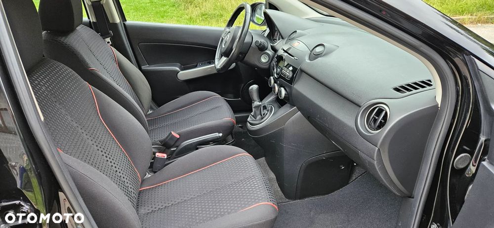 Mazda 2 - 13