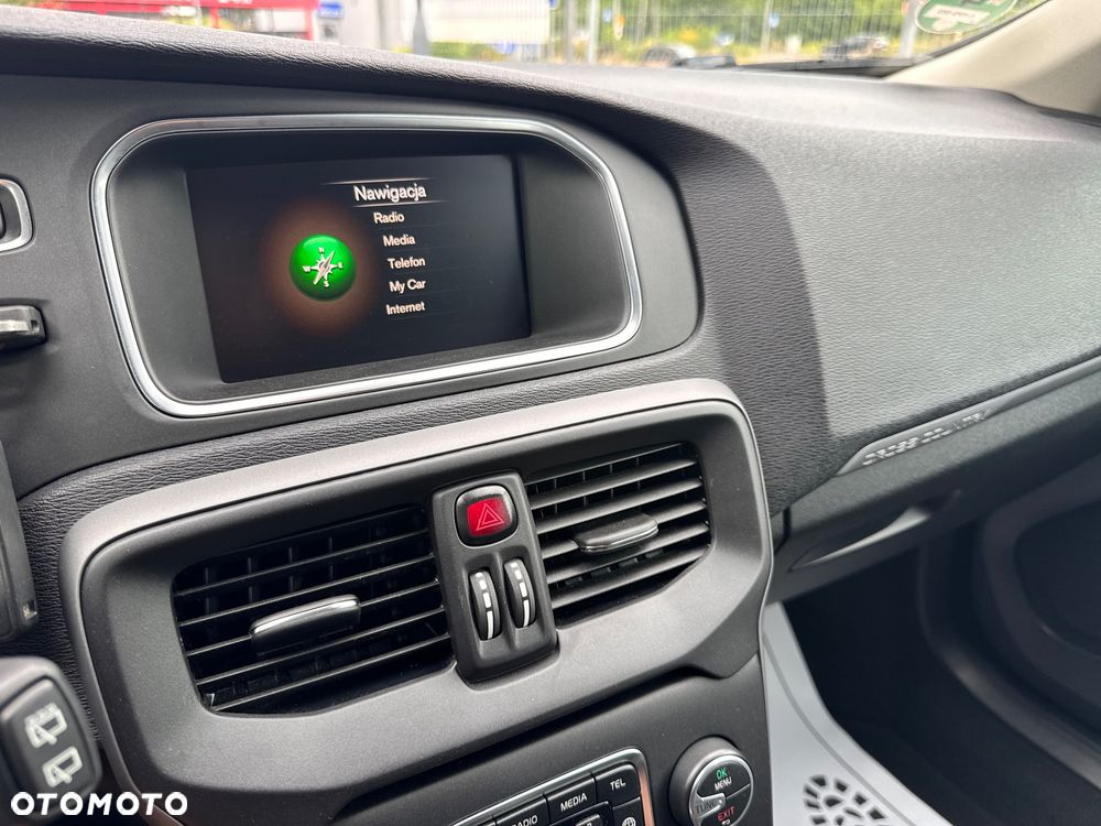 Volvo V40 D2 Momentum - 33