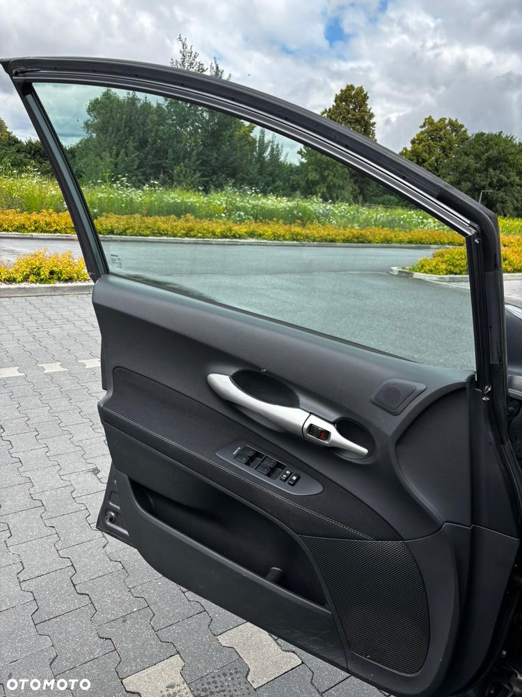 Toyota Auris 1.6 Sol - 19