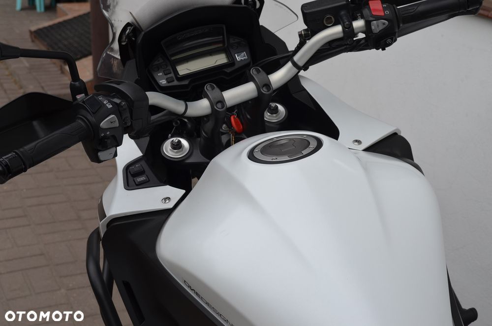 Honda VFR - 13