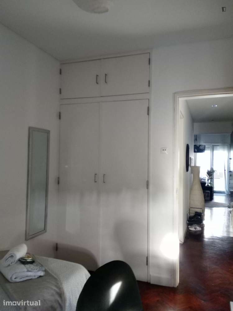 Quarto - localizado em Entrecampos Lisbon - Grande imagem: 3/9