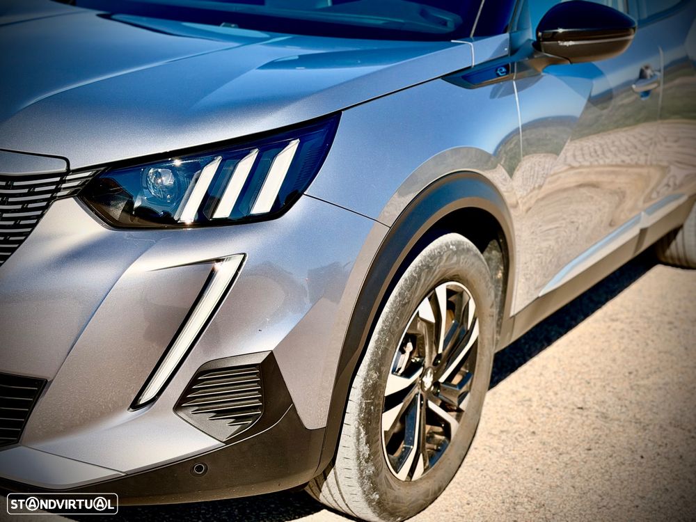 Peugeot e-2008 GT - 4