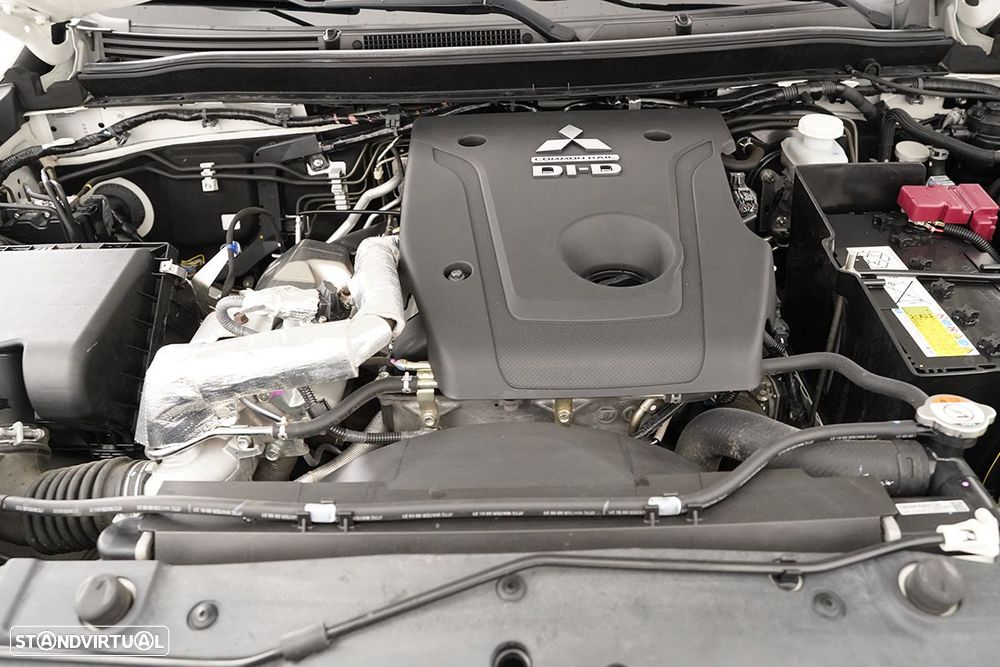 Mitsubishi l200 ver-2-3-di--d-strakar-space-cab-intense-4wd - 30