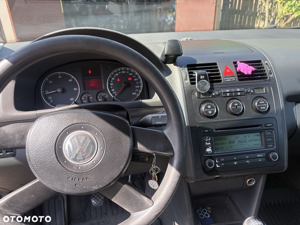 Volkswagen Touran - 8