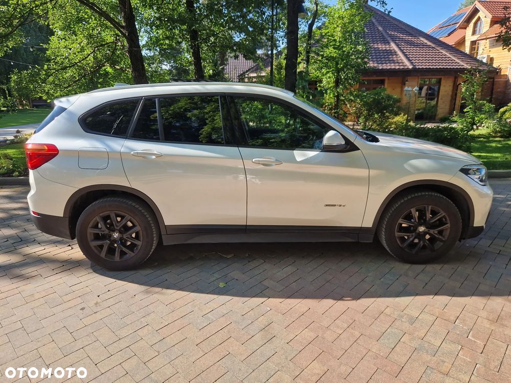 BMW X1 sDrive16d - 15