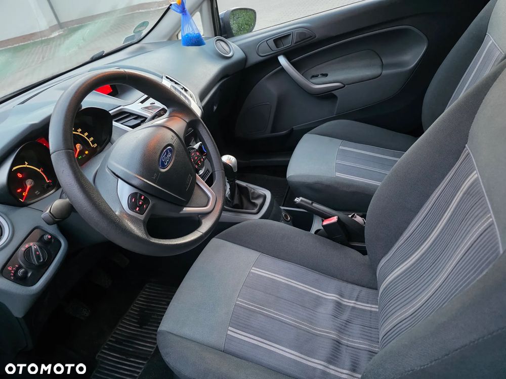 Ford Fiesta - 2