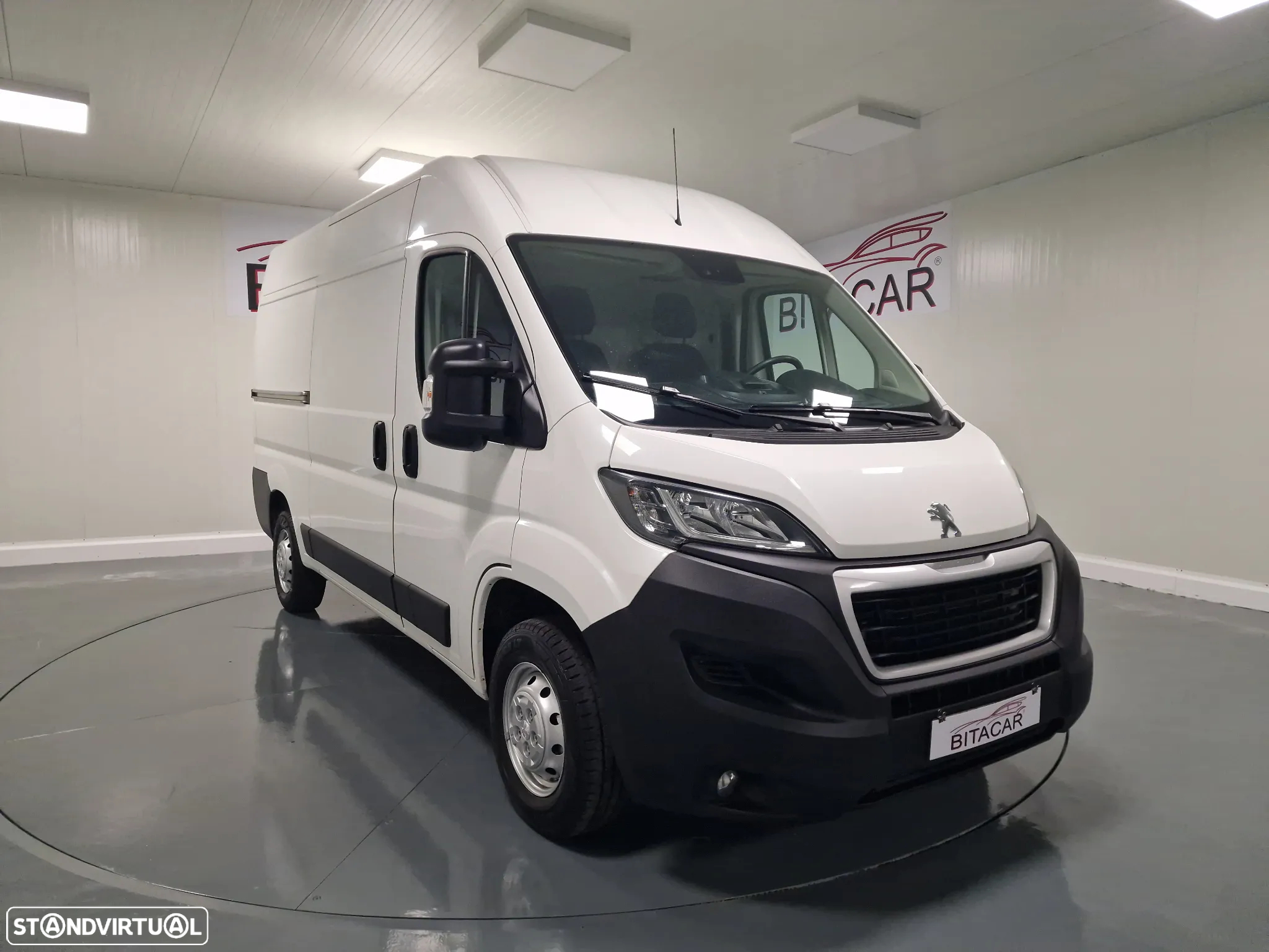 Peugeot BOXER 2.2 BLUEHDi 335 L2H2 Pro GPS CAM. TRASEIRA IVA DEDUTIVEL - 2