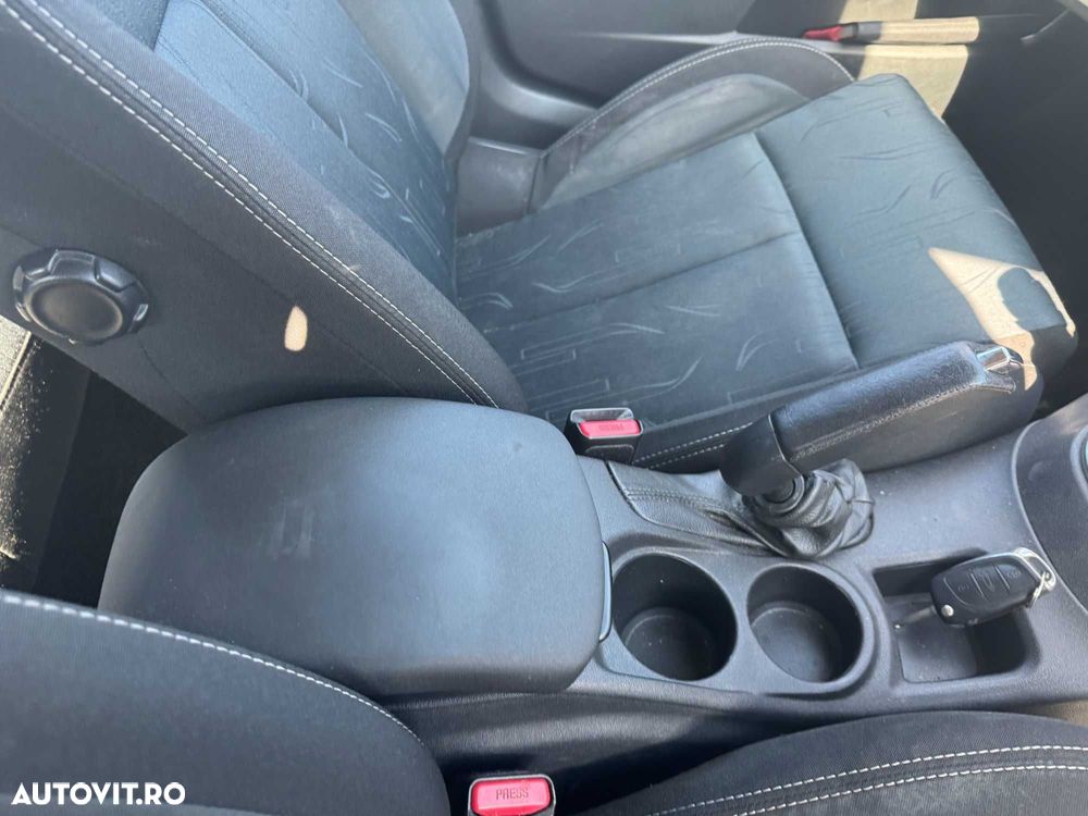 Dezmembrari Dezmembrez Piese piesa Dez Citroen C4 an 2013 euro 5 1,6 d - 11