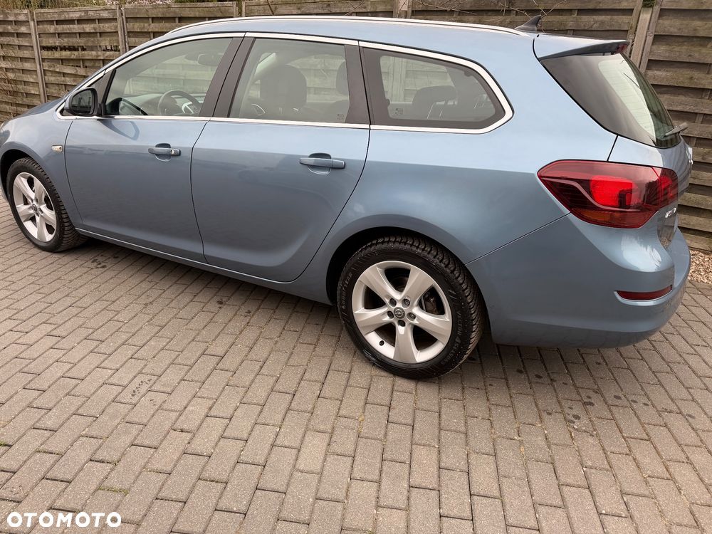 Opel Astra 1.6 Automatik Design Edition - 22