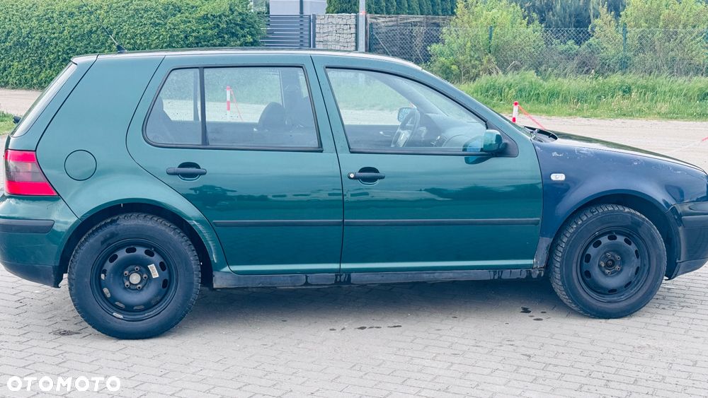 Volkswagen Golf 1.6 - 6