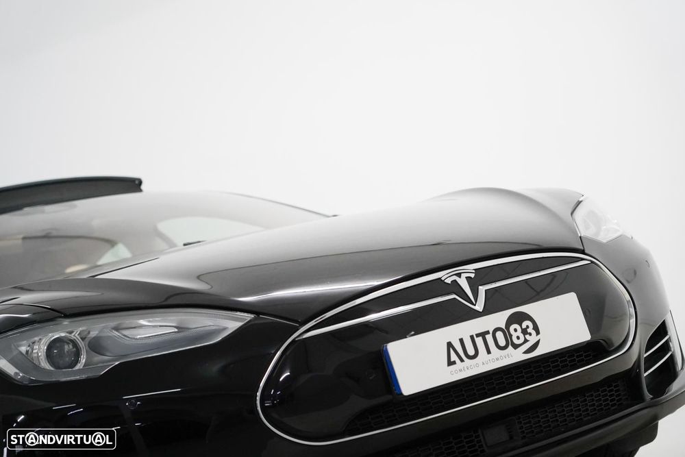 Tesla Model S 90D - 20