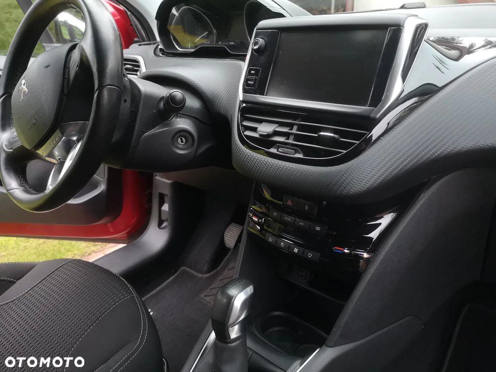 Peugeot 208 1.2 PureTech Allure S&S - 20