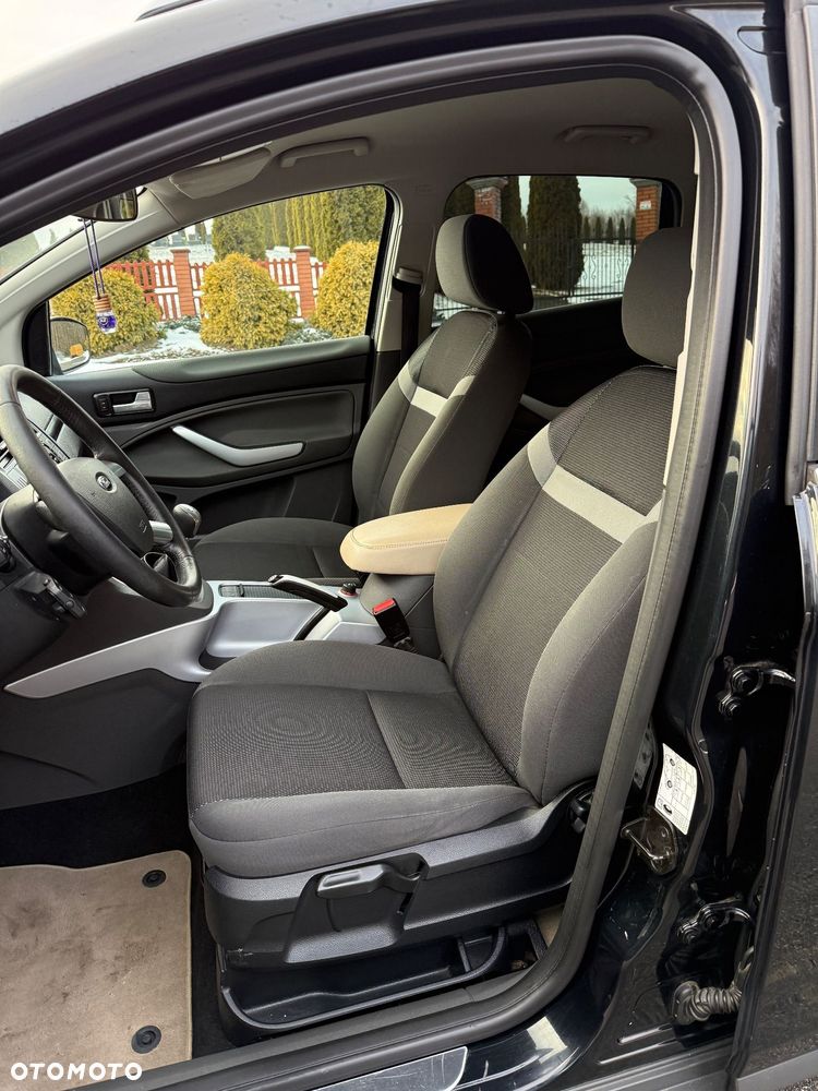 Ford Kuga 2.0 TDCi Titanium FWD - 14