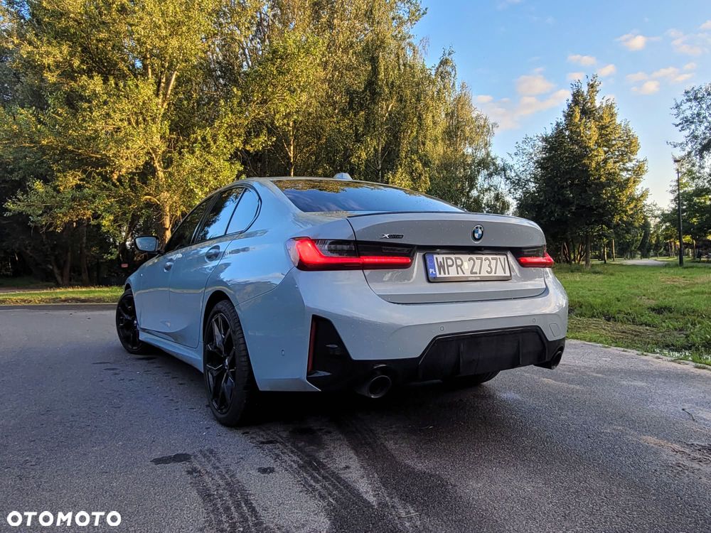 BMW Seria 3 330i xDrive M Sport - 9