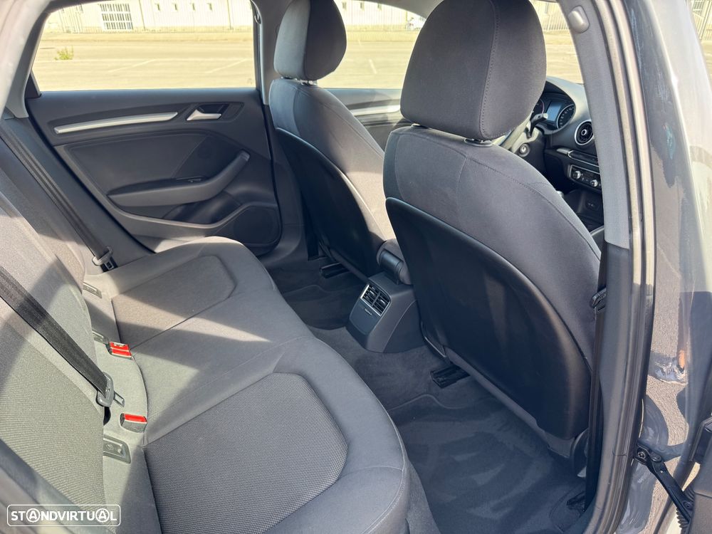 Audi A3 Limousine 30 TDI - 13