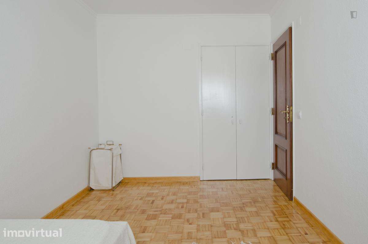 Quarto - localizado em Telheiras Lisbon - Grande imagem: 3/27
