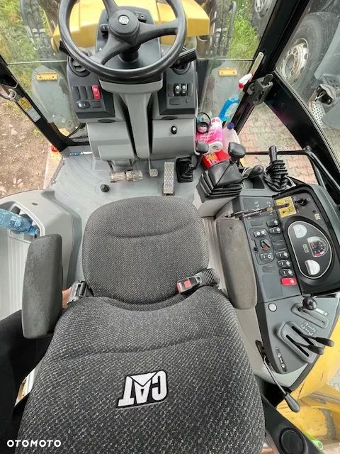 Caterpillar 428F - 7