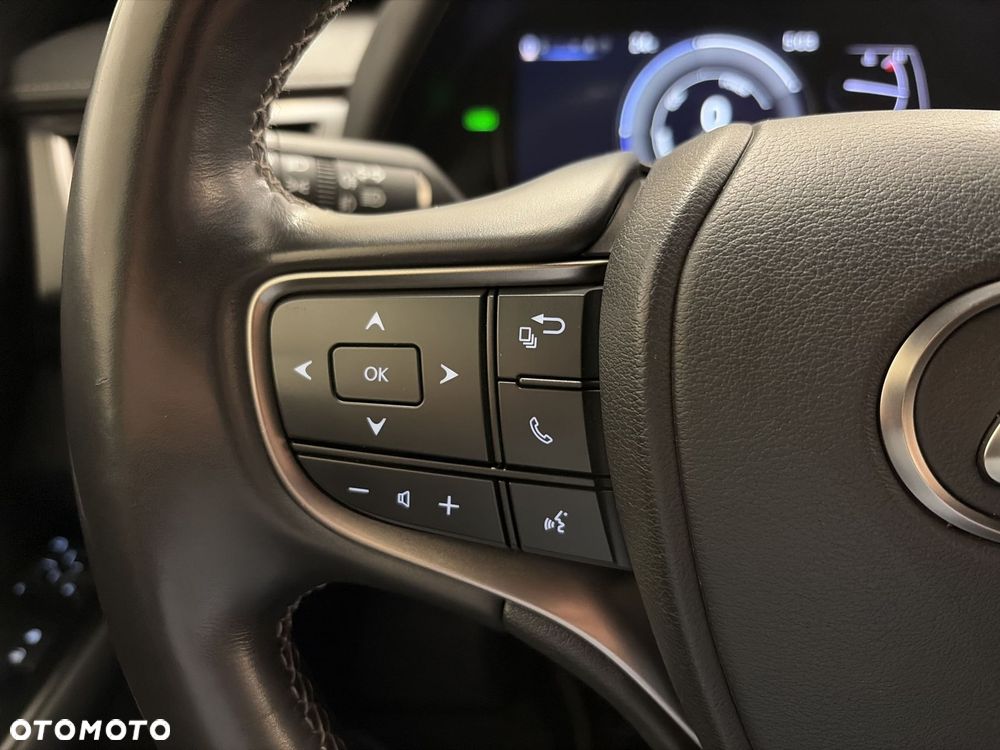Lexus UX - 13