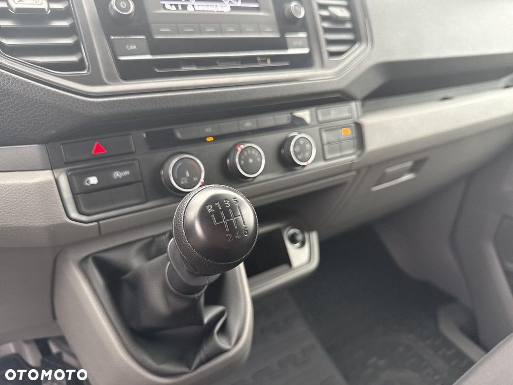 Volkswagen Crafter 35 2.0 TDI L4H3 4490 140 KM - 17