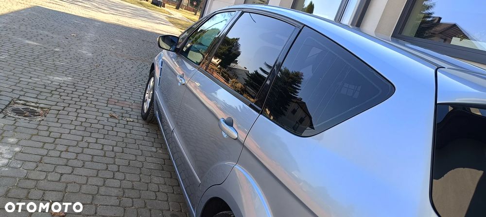 Ford S-Max - 12