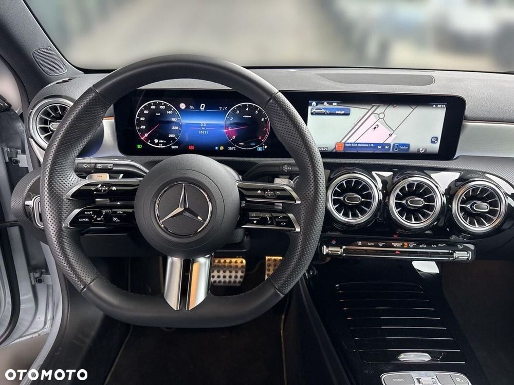 Mercedes-Benz Klasa A 200 AMG Line 7G-DCT - 13