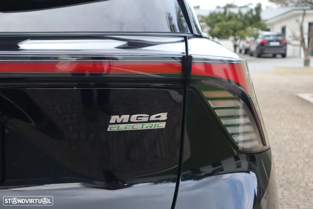 MG MG4 4 Luxury 64 kWh - 8