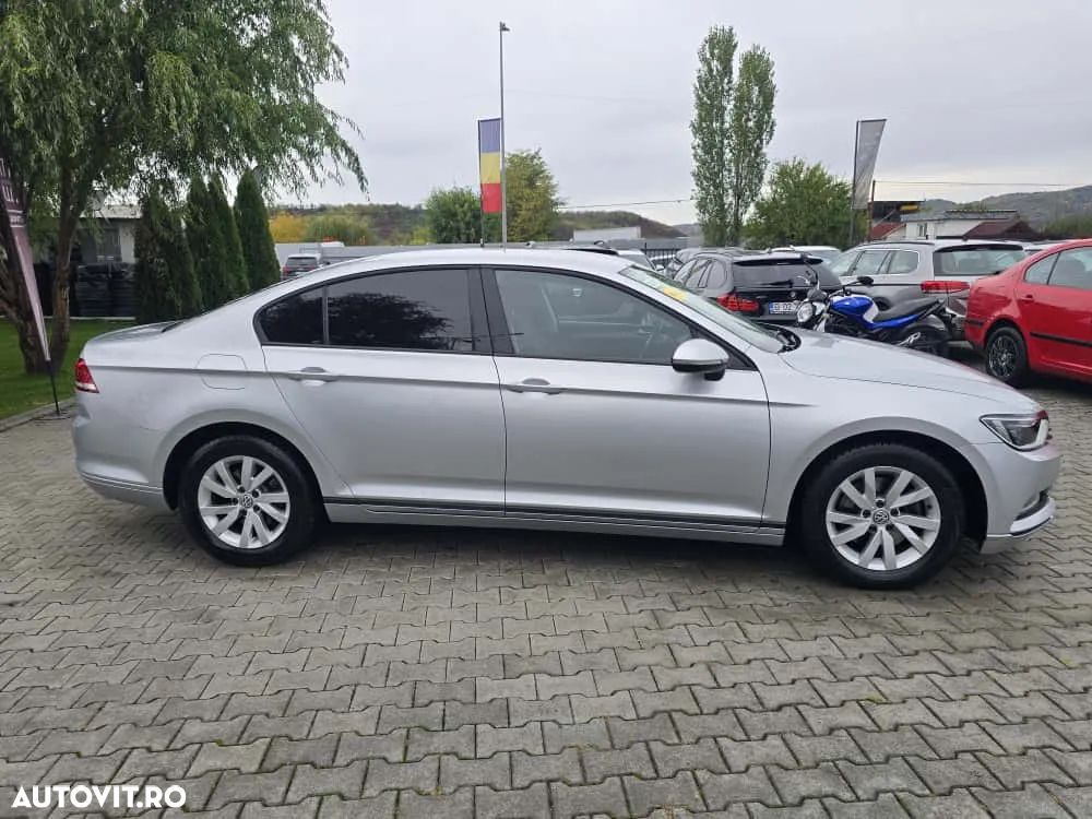 Volkswagen Passat 2.0 TDI (BlueMotion Technology) Highline - 4