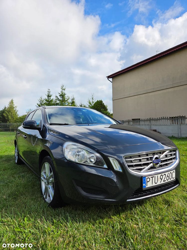 Volvo V60 D2 Momentum - 1