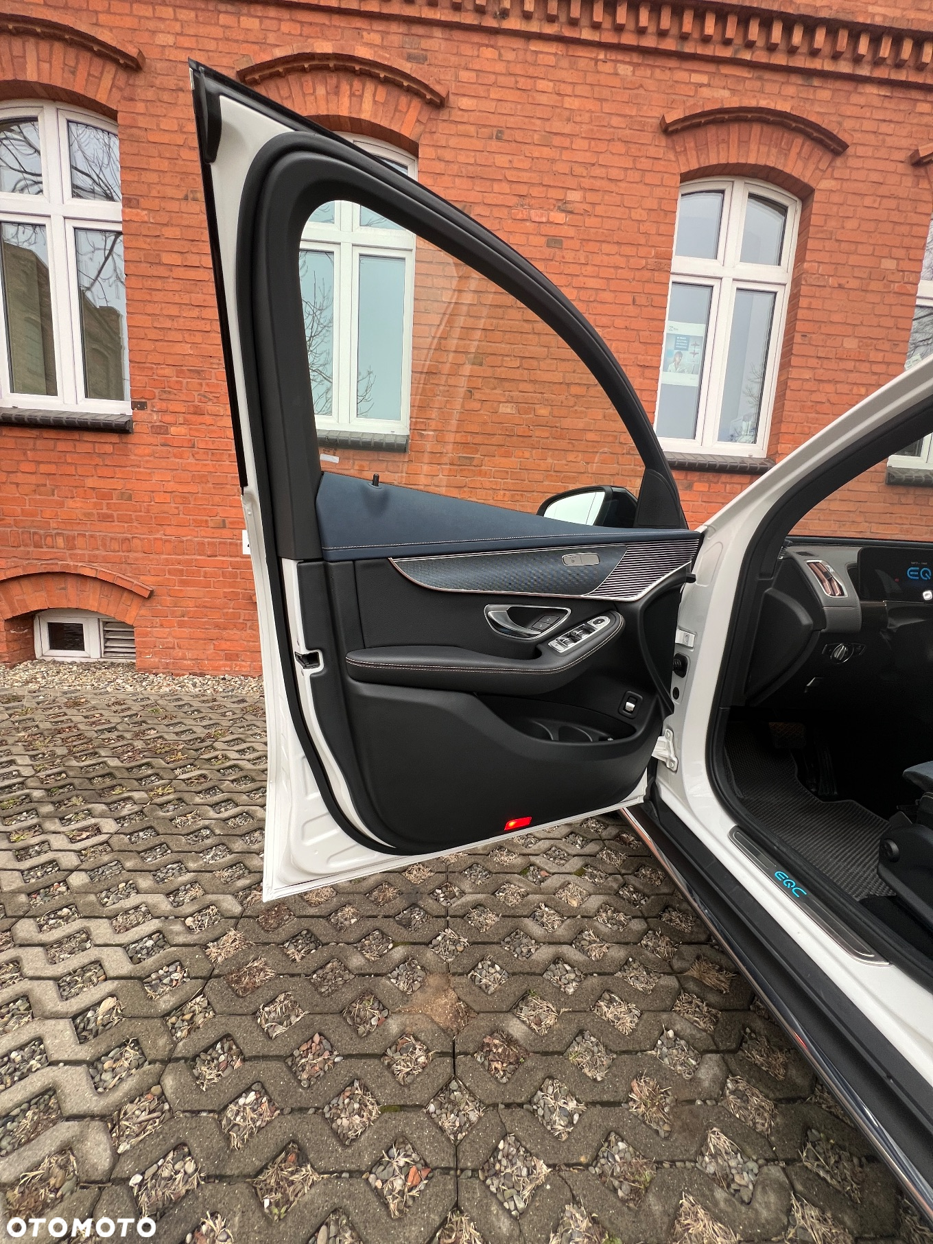 Mercedes-Benz EQC 400 4-Matic - 2
