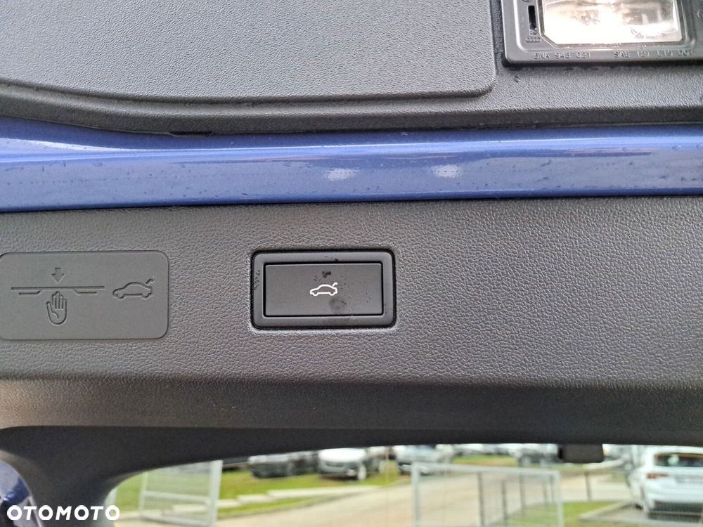 Volkswagen T-Roc 1.5 TSI HEV R-Line - 12