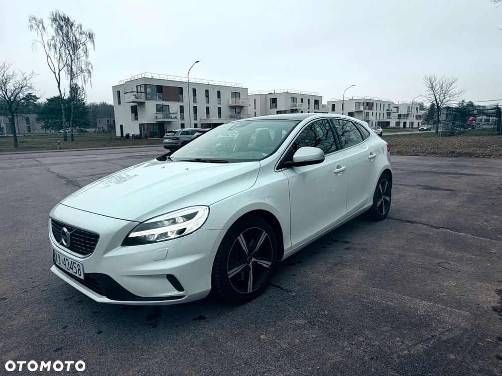 Volvo V40 D3 Drive-E R-Design Momentum - 4
