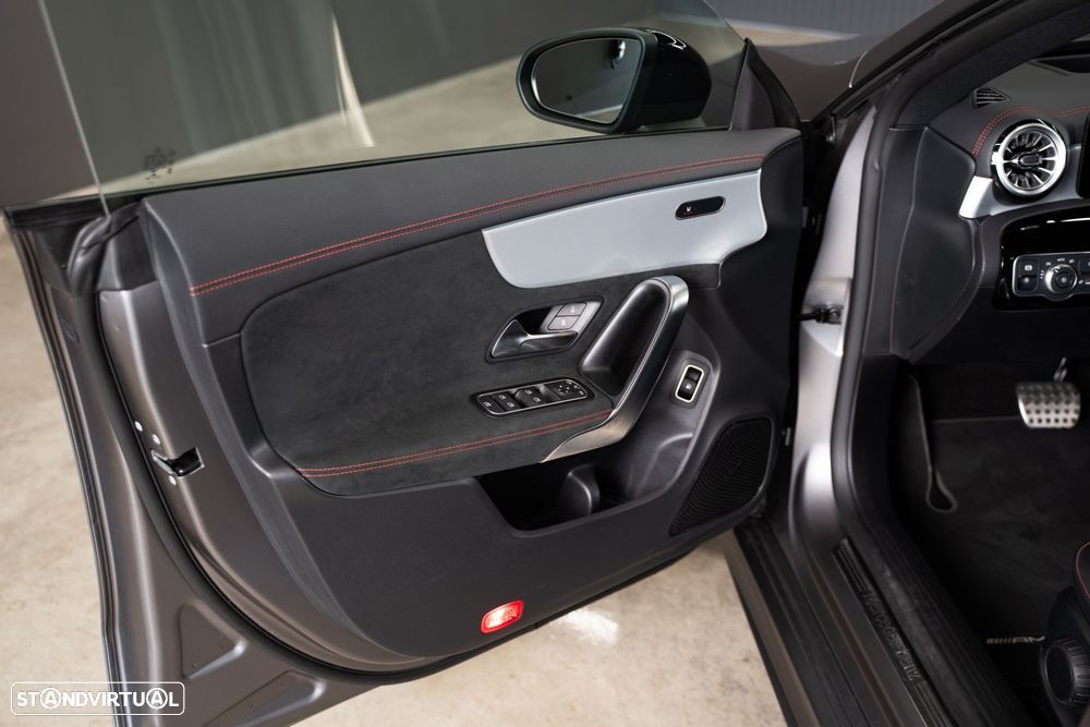 Mercedes-Benz CLA 250 e Shooting Brake AMG Line - 20