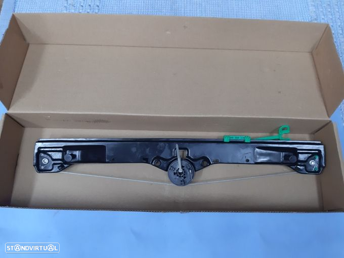 Elevador levanta vidros Fiat Grand Punto e Evo  NOVO - 2