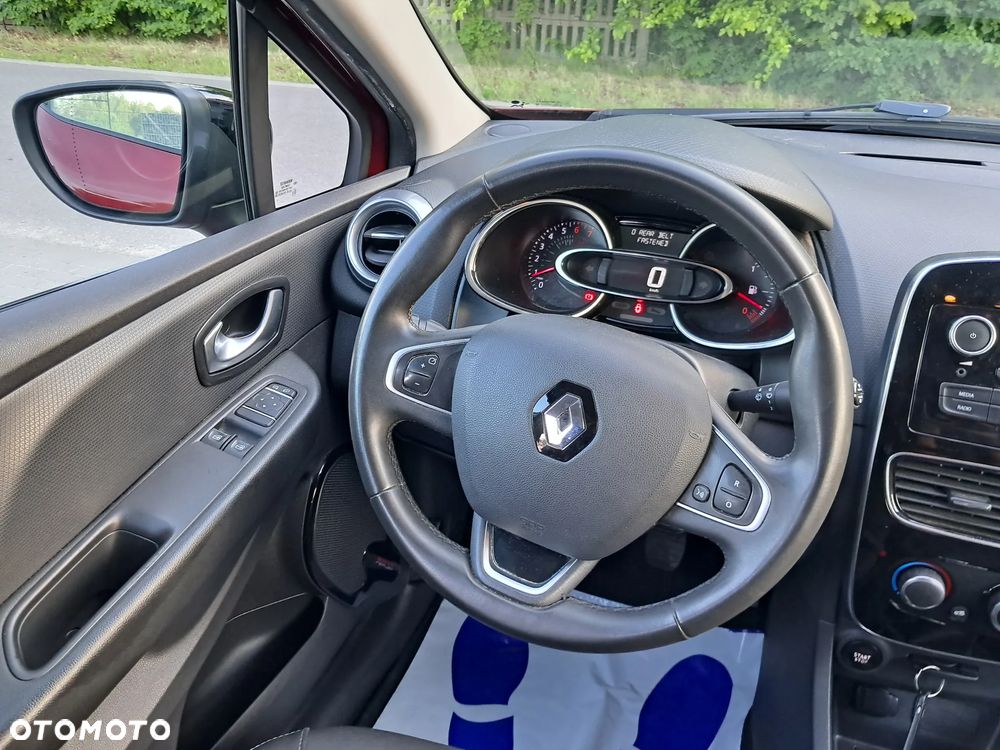 Renault Clio 1.2 16V 75 LIMITED - 19