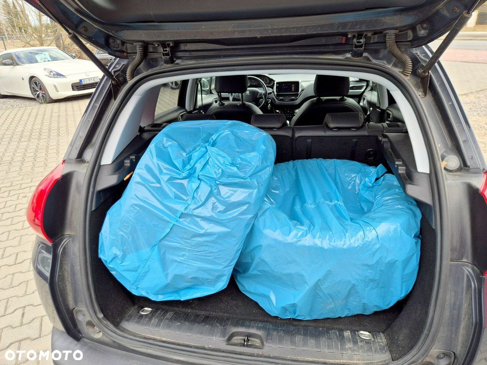 Peugeot 2008 1.5 BlueHDi Style - 23