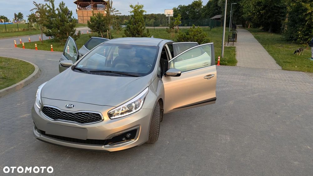 Kia Ceed 1.6 GDI L Business Line - 10