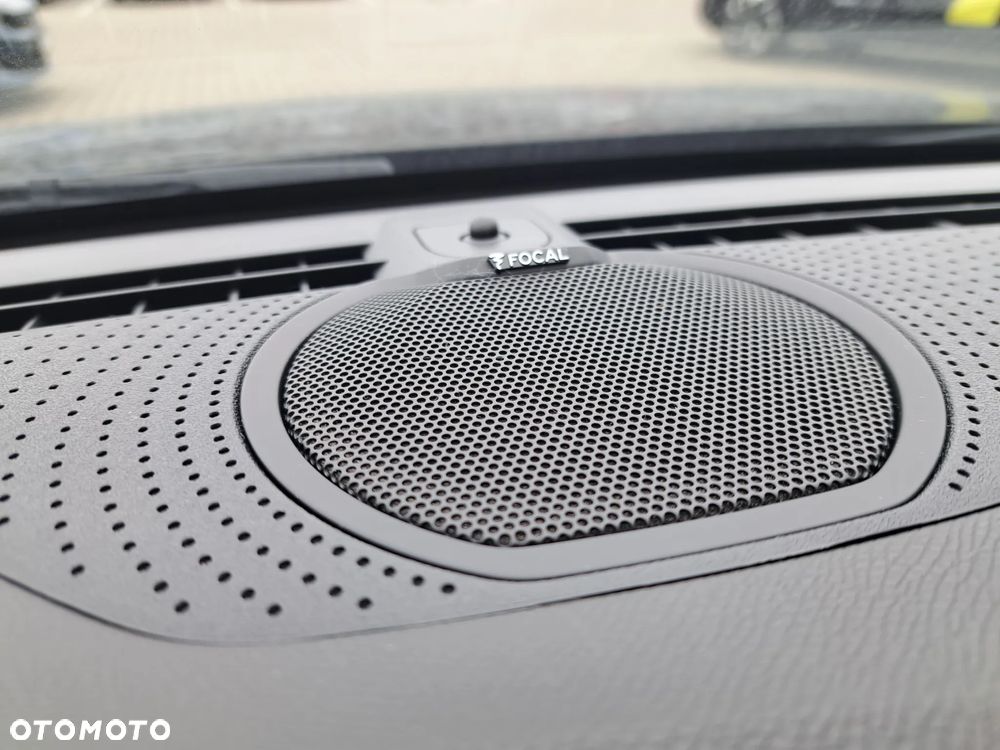 Peugeot 408 1.6 Plug-In Hybrid 225 GT EAT8 - 10