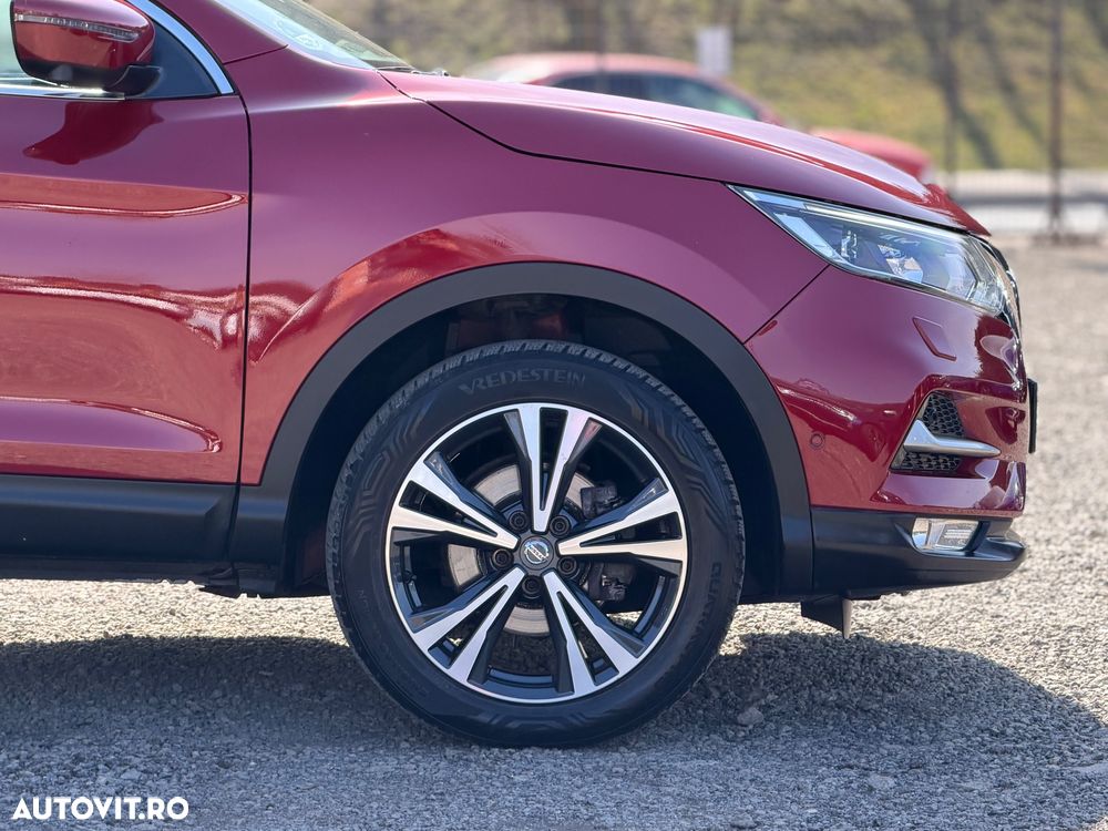 Nissan Qashqai 1.6 DIG-T TEKNA+ - 33