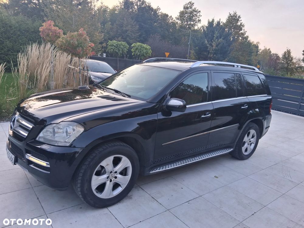 Mercedes-Benz GL - 11