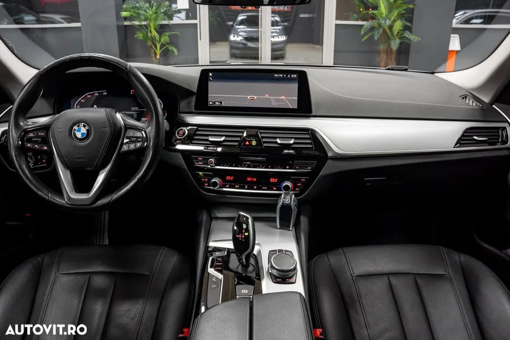 BMW Seria 5 530d xDrive AT - 8