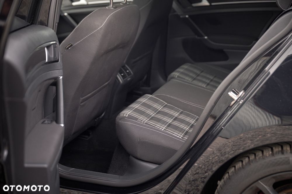 Volkswagen Golf VII 2.0 TDI BMT GTD - 24