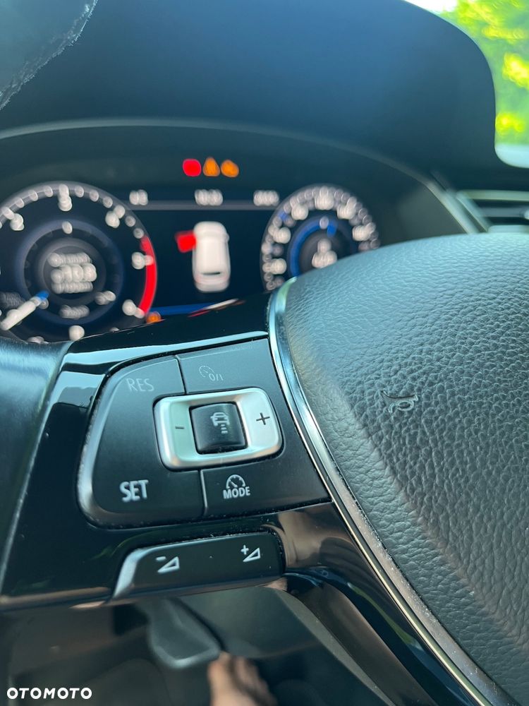 Volkswagen Passat - 6