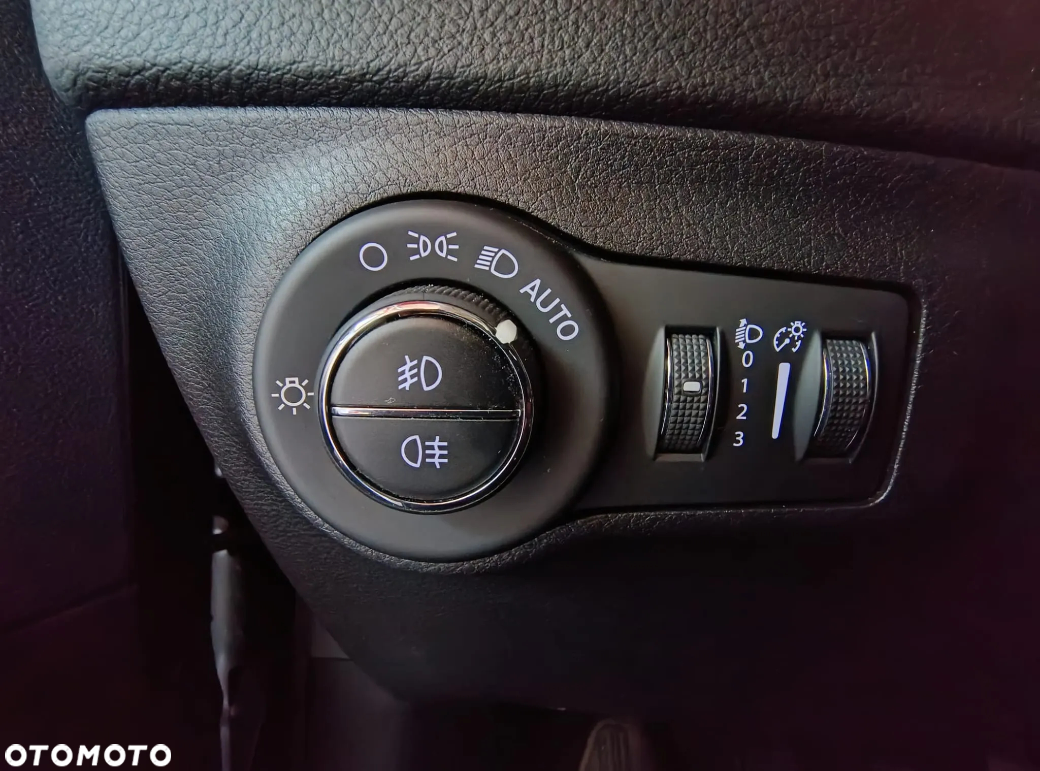 Jeep Compass 1.4 MultiAir Longitude - 24