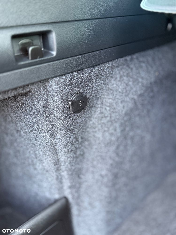 Skoda Superb 2.0 TDI DSG Exclusive - 30