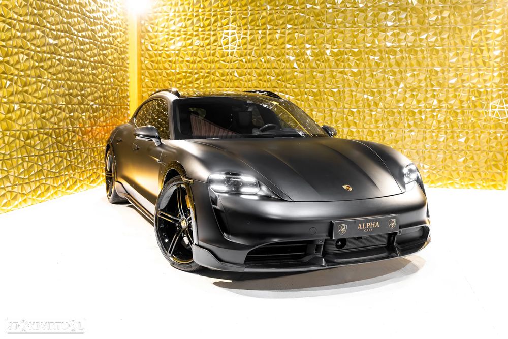 Porsche Taycan Cross Turismo Turbo S - 2