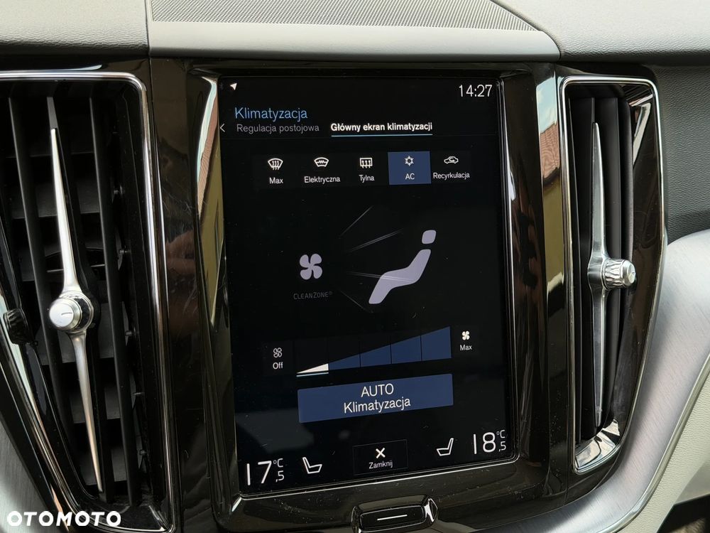 Volvo XC 60 B4 D AWD Momentum Pro - 18