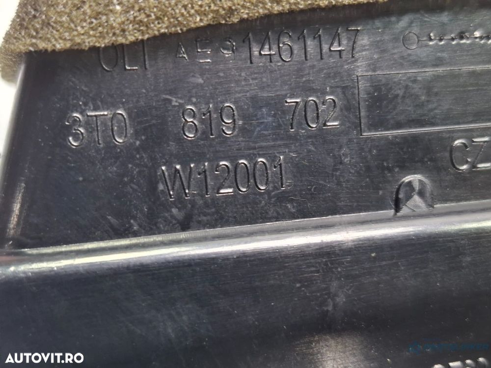 Grila aerisire dreapta SKODA SUPERB II Estate 3T5 2009 - 2015 TDI CBBB, CFGB 3T0819702 - 4