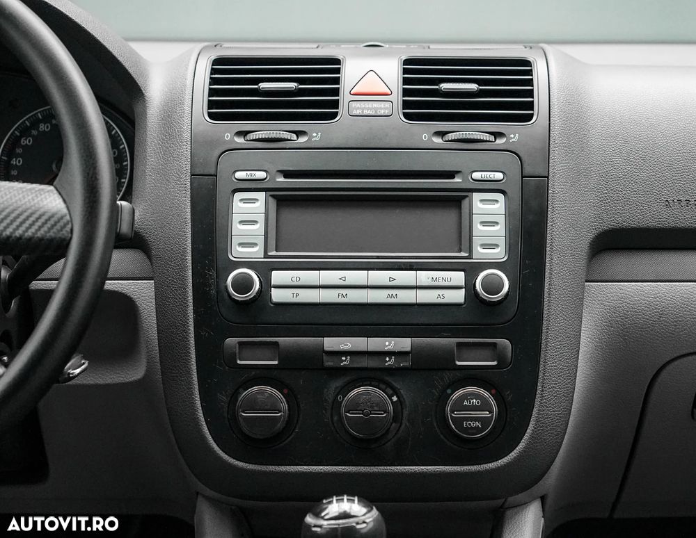 Volkswagen Golf 1.6 FSI Individual - 14