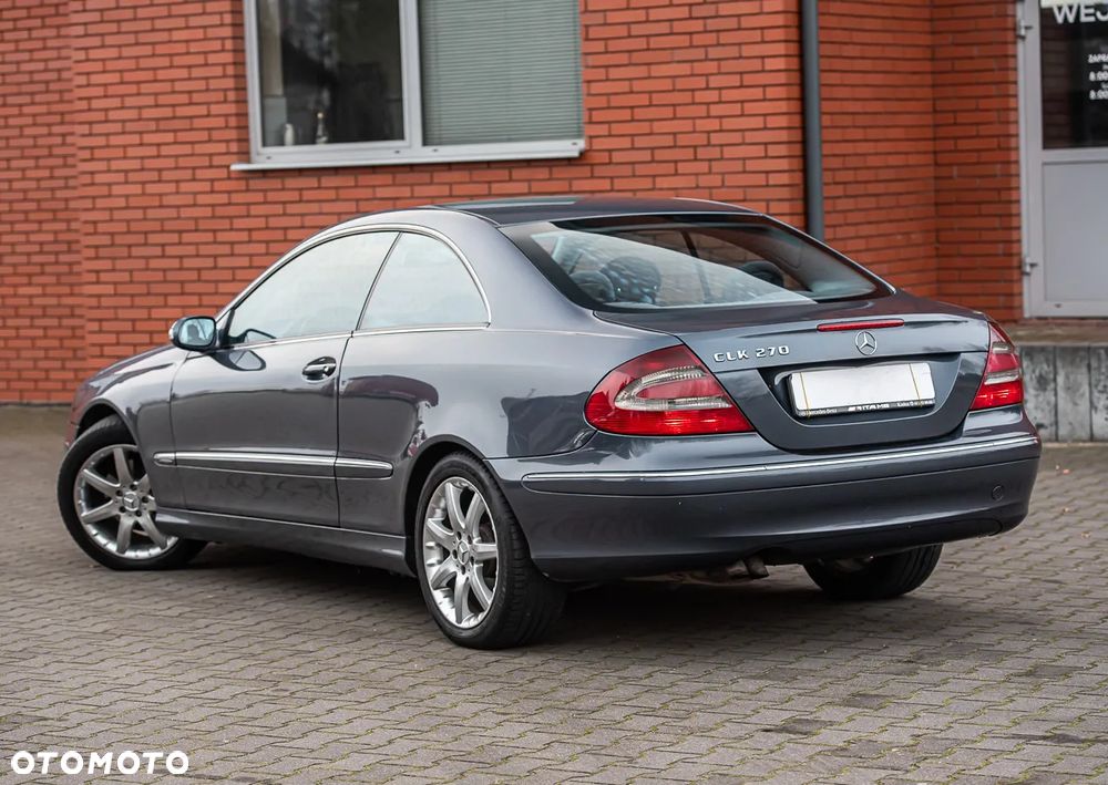 Mercedes-Benz CLK - 9