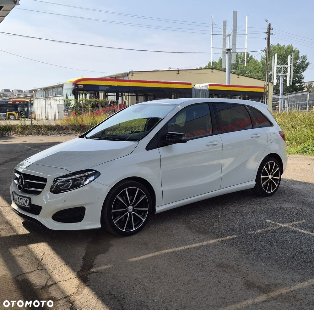 Mercedes-Benz Klasa B 180 UrbanStyle Edition - 4